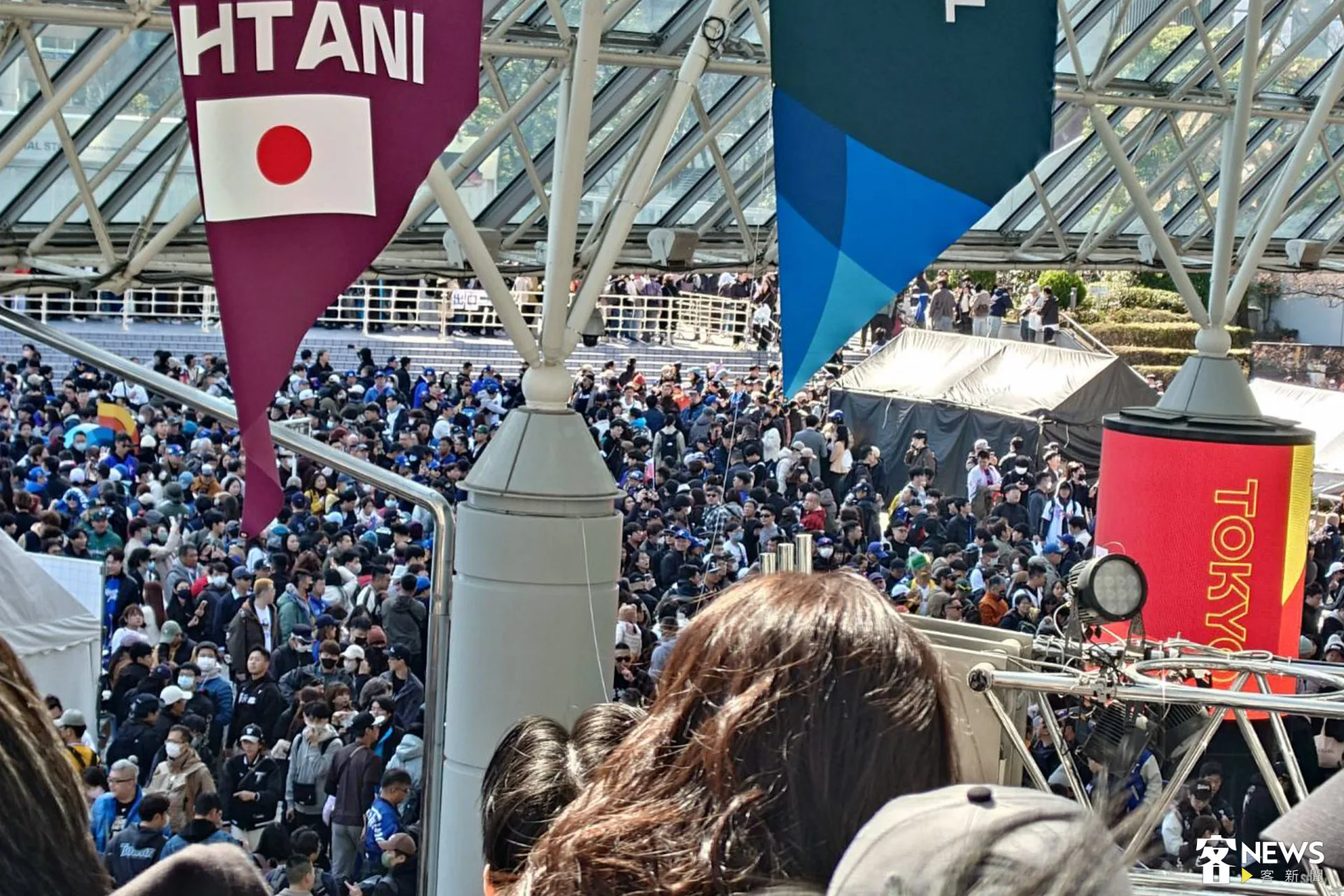 東京巨蛋可見大量台灣球迷，營造主場般氣氛。李台源攝