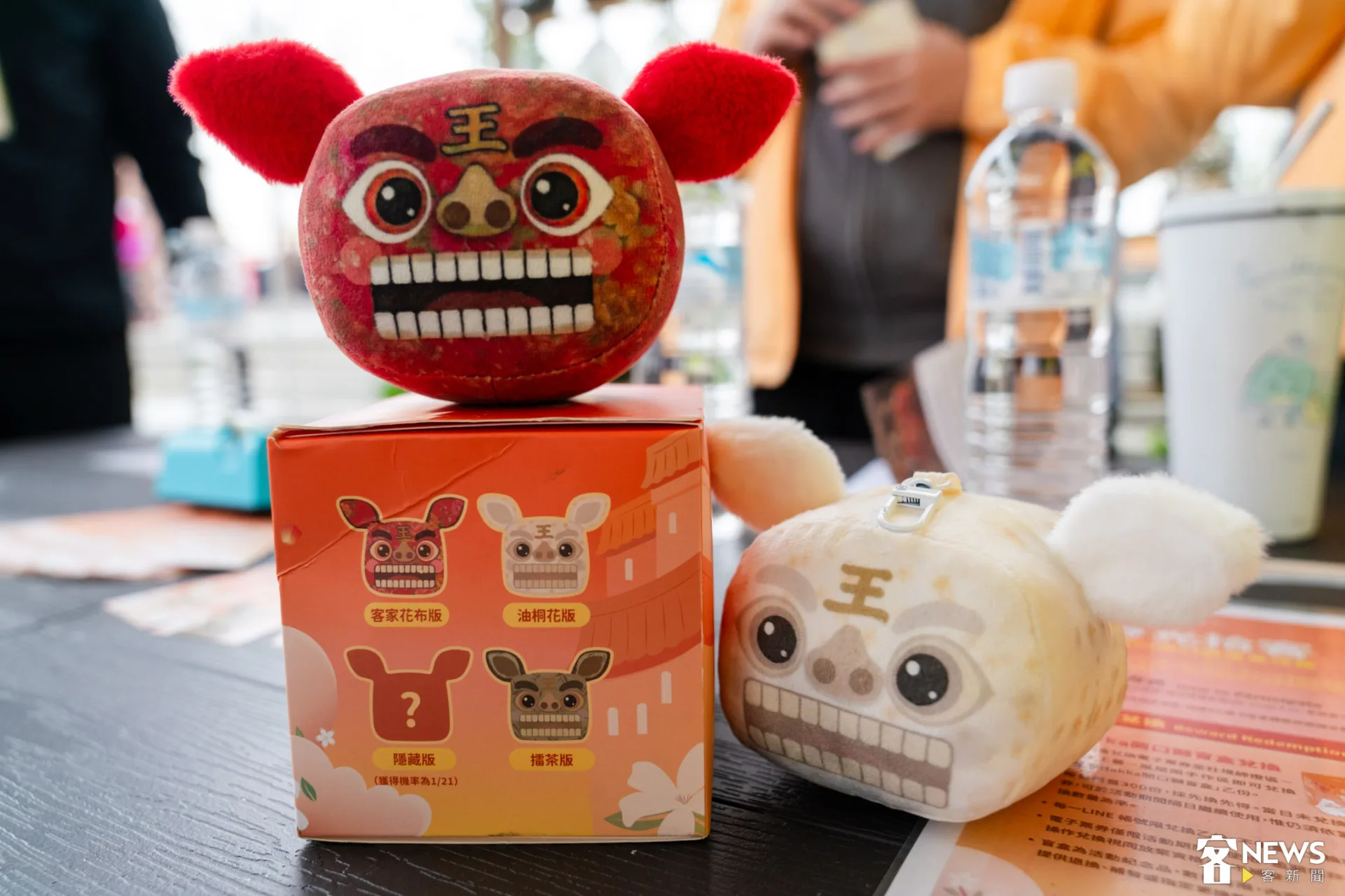 這次燈會展區的「開口獅盲盒」民眾十分踴躍兌換,甚至早上八點前就來排隊。朱愷元攝