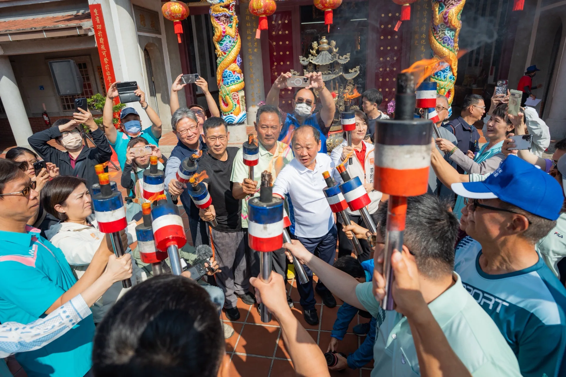 聖火引燃典禮為第61屆六堆運動會揭開序幕。客委會提供