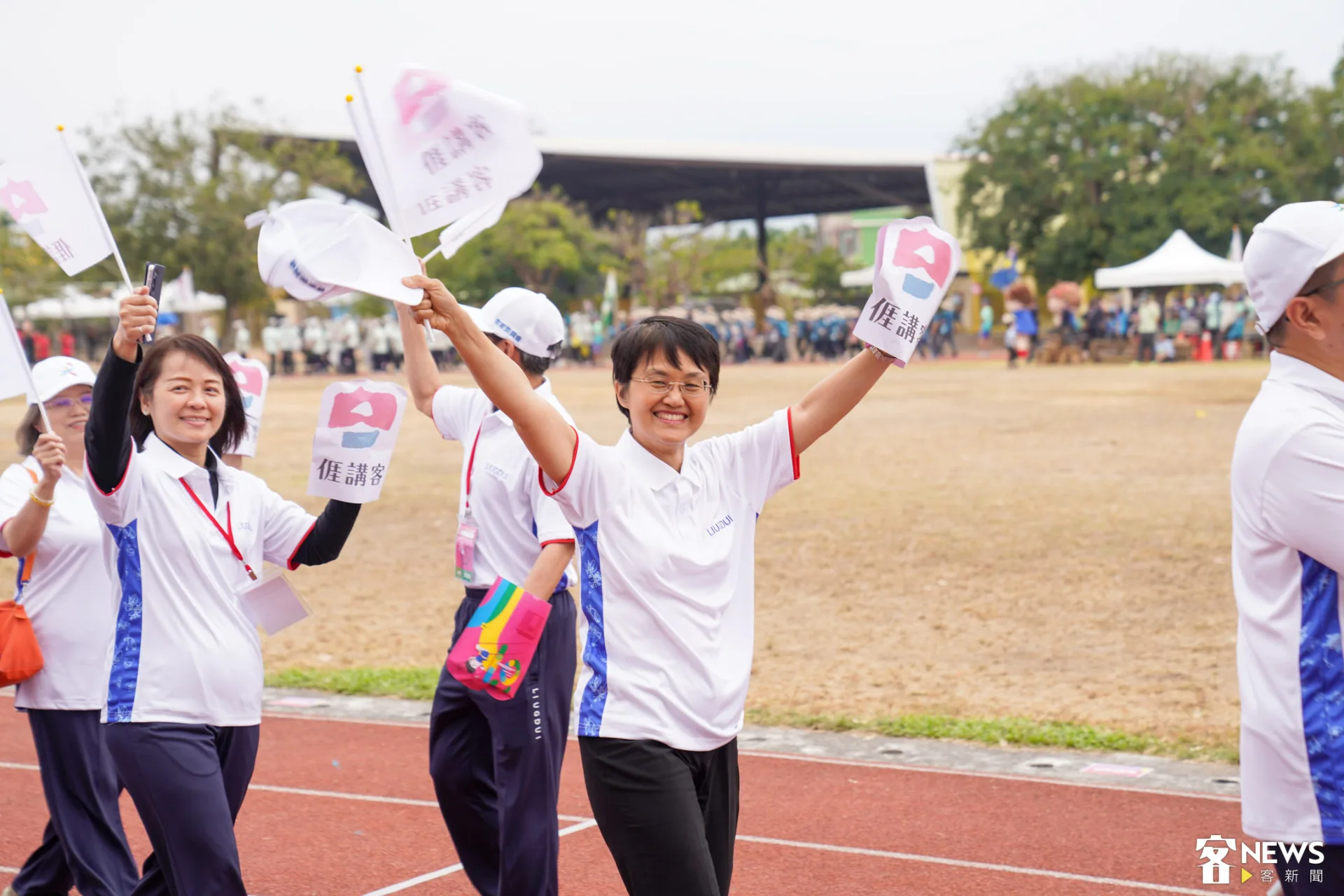 客委會主委古秀妃熱情進場。朱愷元攝