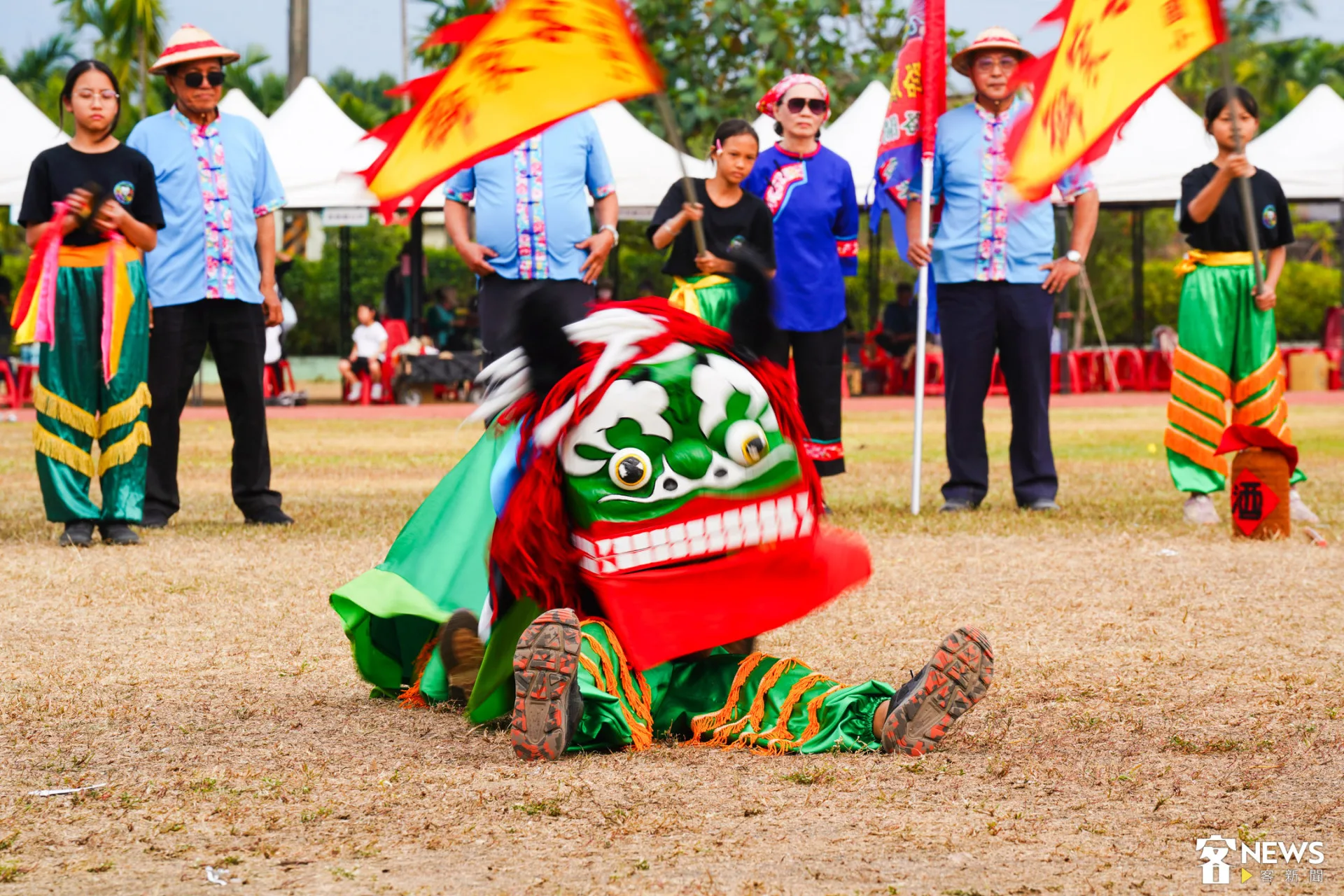 第61屆六堆運動會閉幕式精采表演，為活動畫下圓滿句點。朱愷元攝