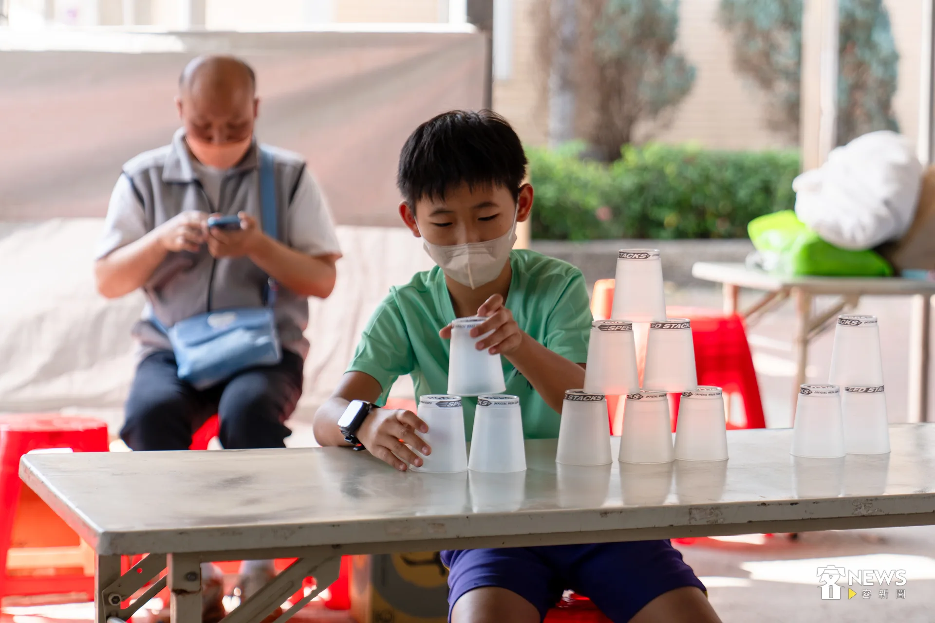 住在佳冬的劉佳宜帶著國小4年級的兒子參賽,孩子平常就喜歡參加各種活動。洪藝晅攝