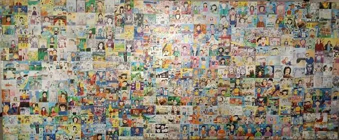「繼.憶—台灣囡仔ㄟ記憶展」作品-《肖像牆》共1000多件學生家族容顏的作品。高雄市客委會提供