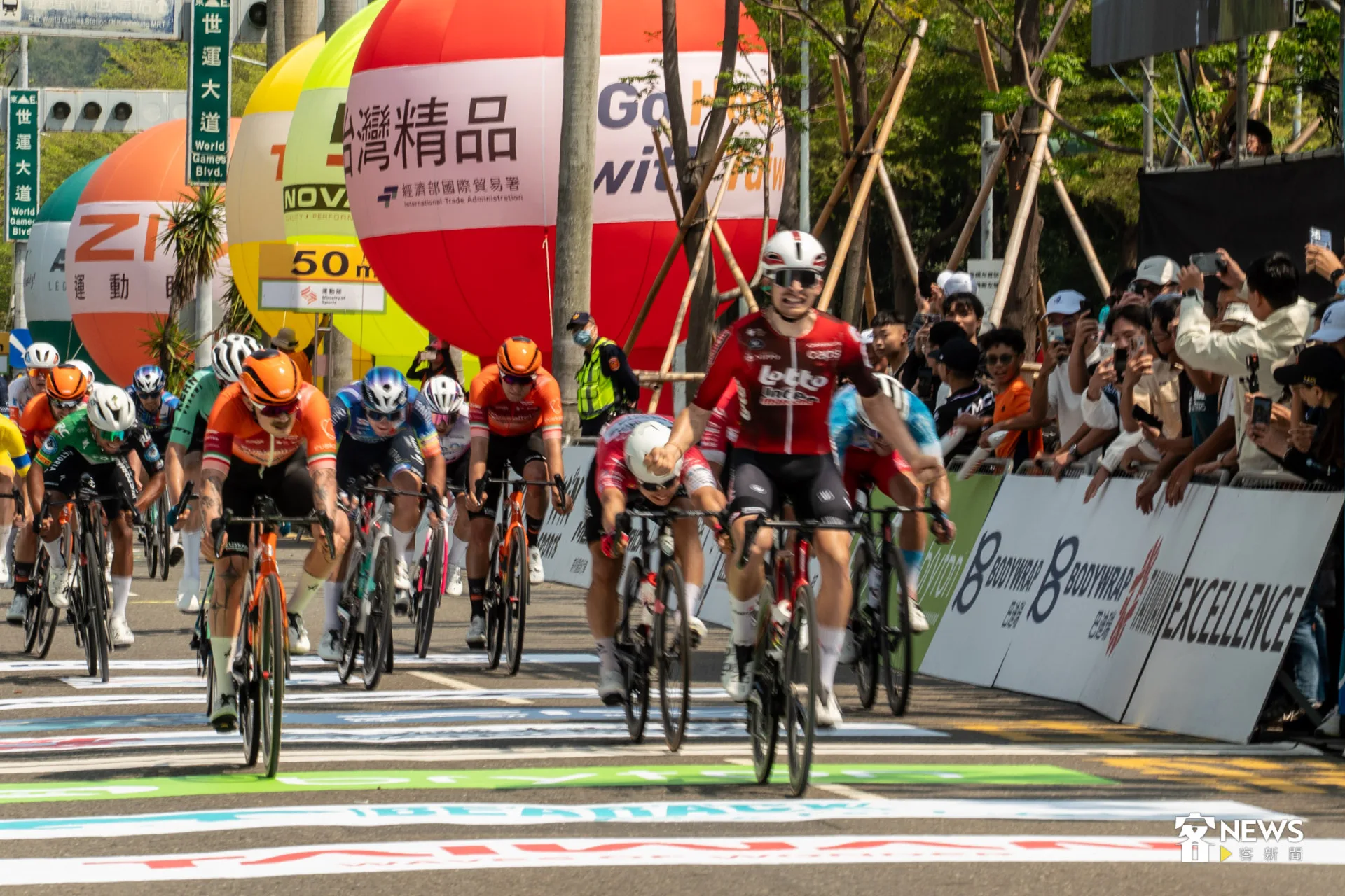 高雄站分站冠軍由比利時樂透車隊格里塞爾（GRISEL Matys of LOI）贏得。李宥妍攝