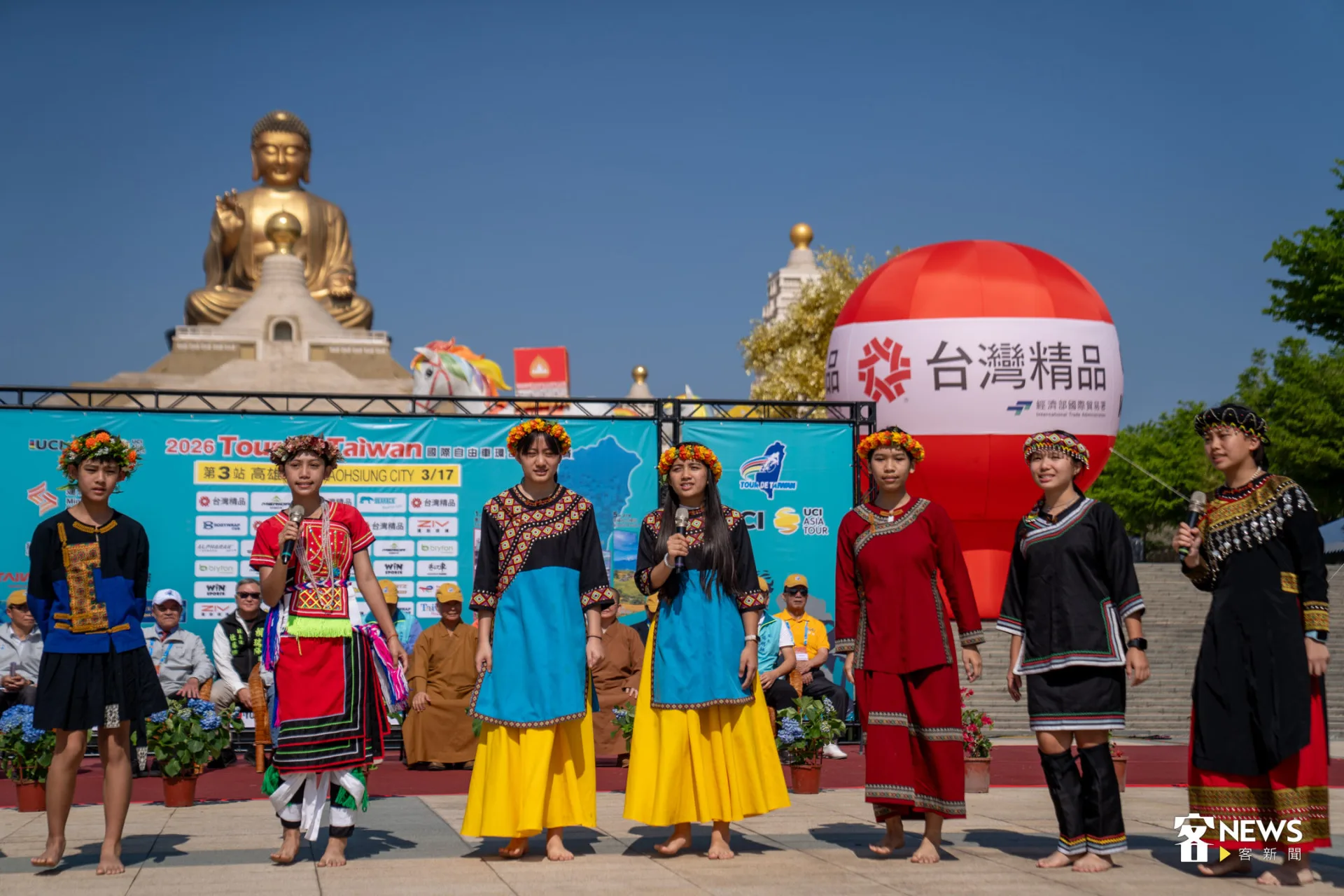 自由車環台賽高雄站，行經客庄、河洛、原住民等多元族群區域，展現多元文化的高雄。范修語攝