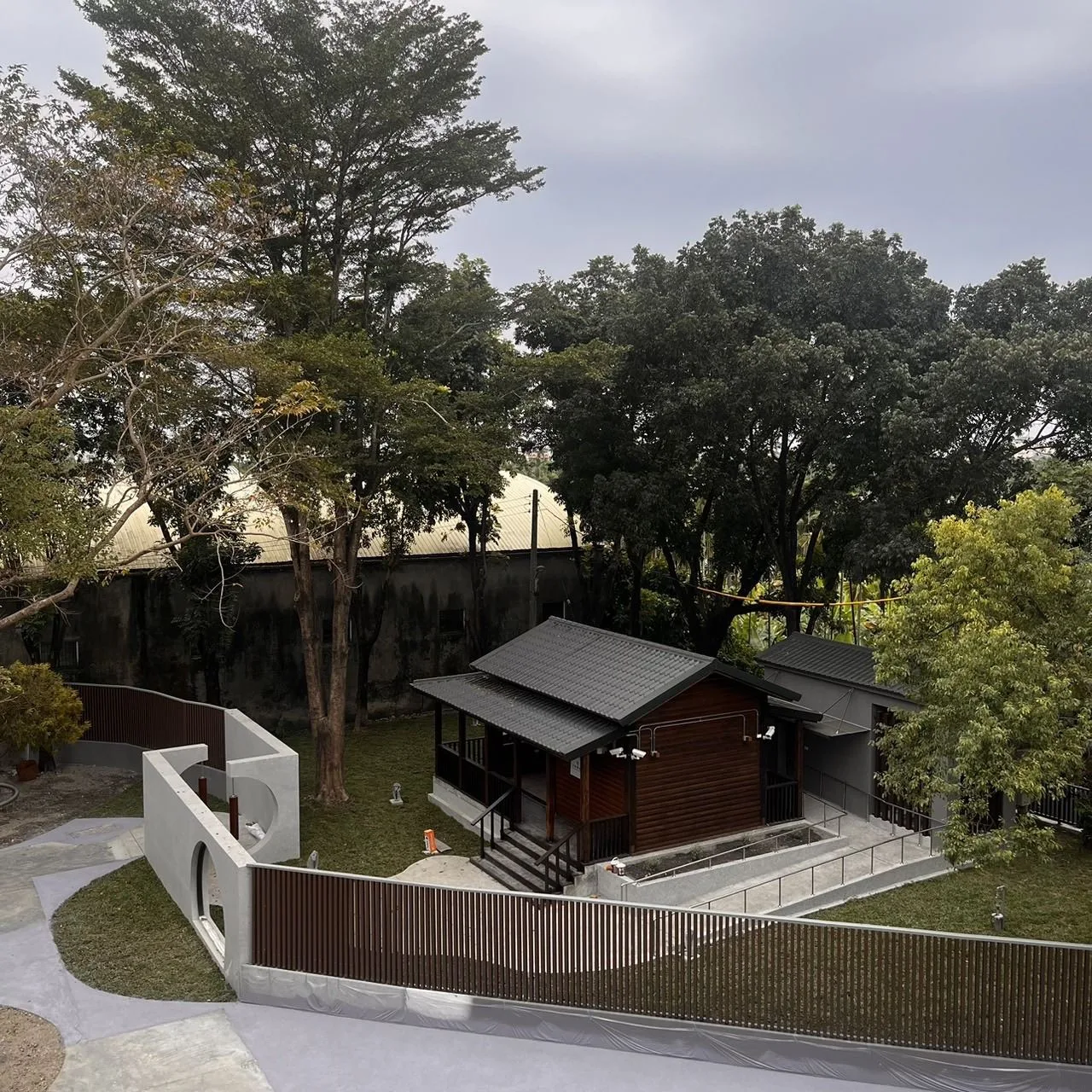 竹田頓物驛打造日式塌塌米獨棟別墅。屏東縣政府提供