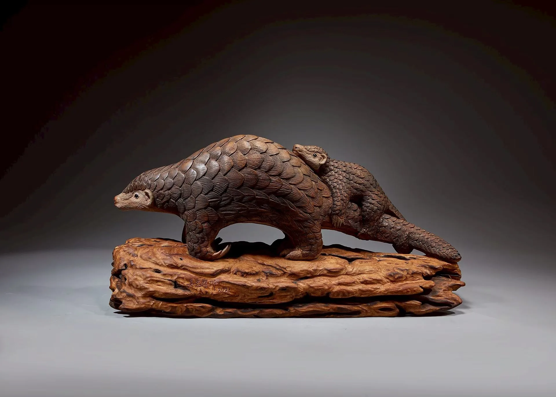 2025年工藝木雕經典大獎得主吳忠霖作品《盼》。苗縣府提供