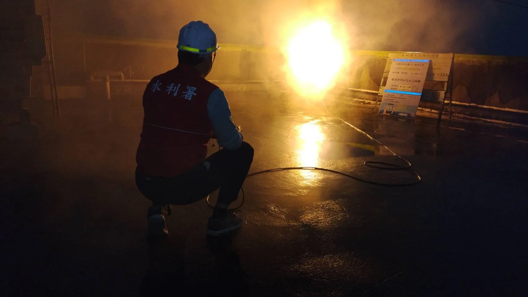 經濟部水利署把握鋒面雲系，今日在寶二水庫起動人工增雨作業。水利署提供
