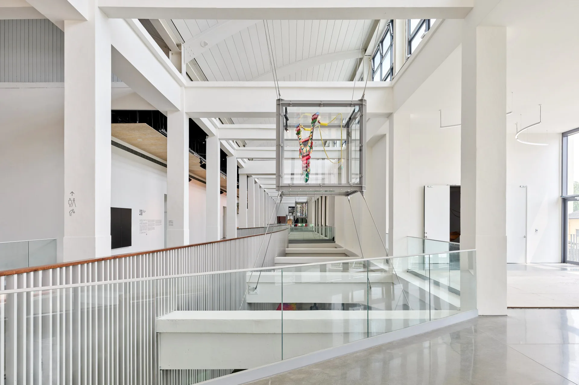 屏東縣立美術館（屏菸屏美館）以屏東菸葉廠14號倉庫為基礎，將在明天正式開幕。屏東縣政府提供