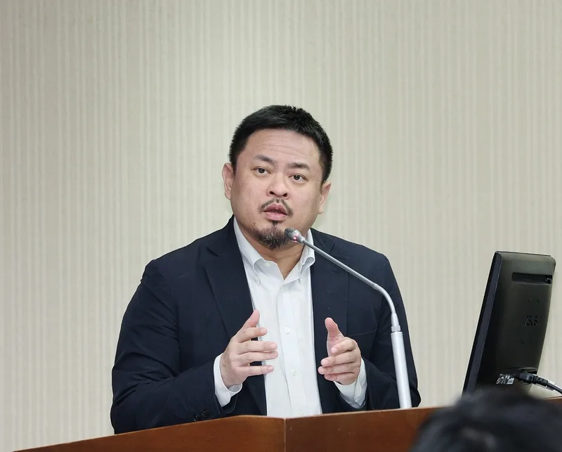 外傭鬆綁朝野批政策走回頭路　洪申翰：目標為家庭減壓