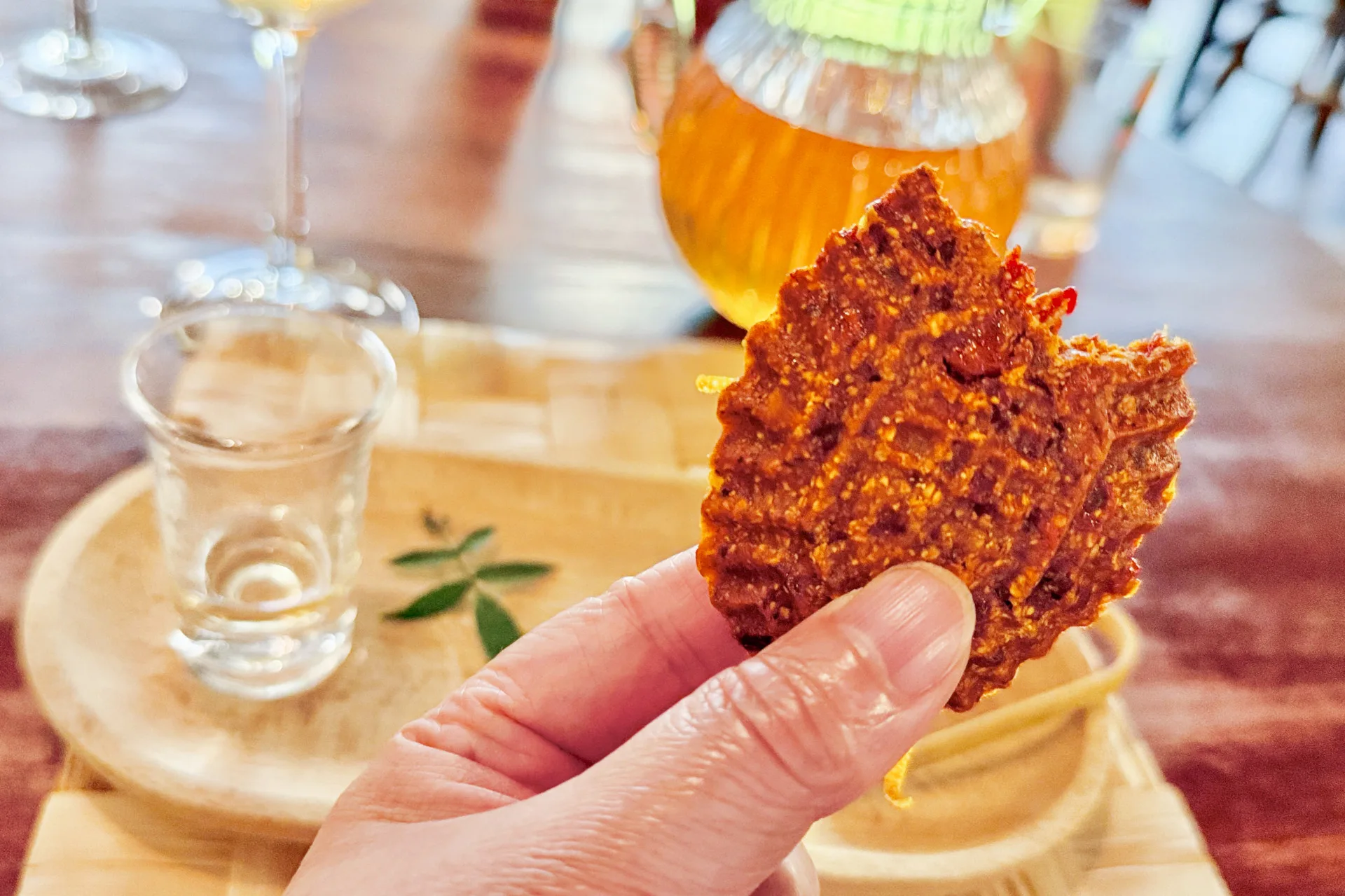 甜品：客家紅粄（紅龜粿）佐花草茶。蕭秀琴攝