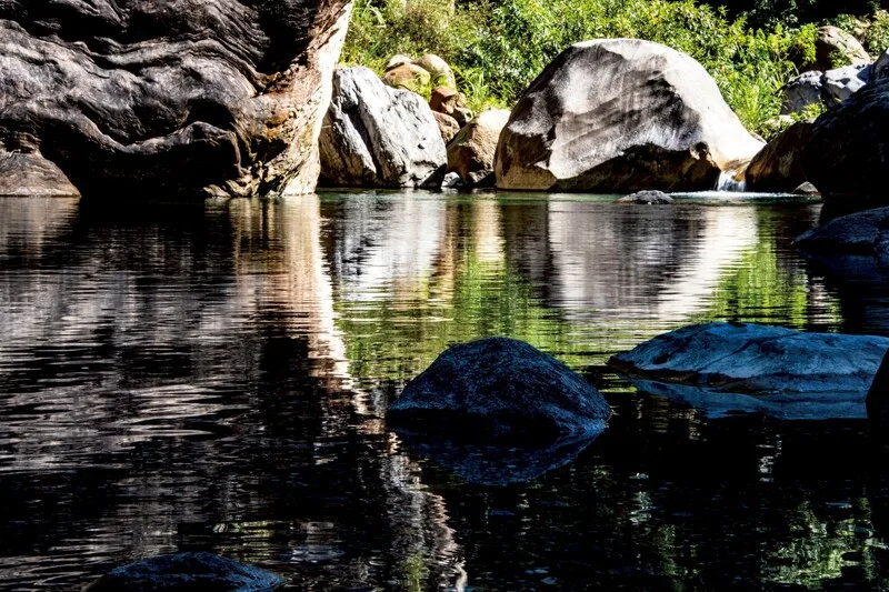 花蓮0403強震2週年「印象砂卡礑攝影展」開展　百幅作品寄重生希望