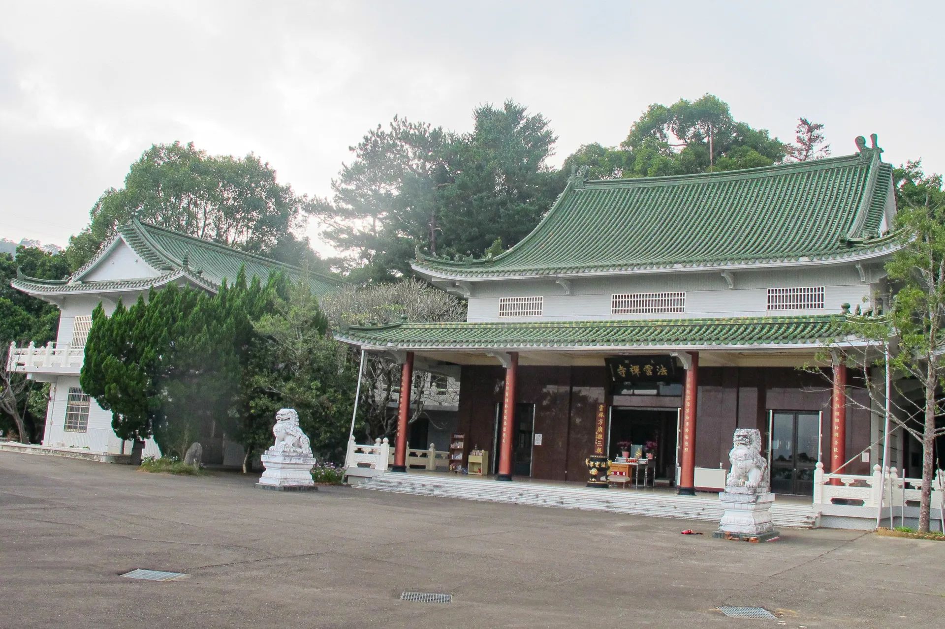 大湖法雲禪寺是1914年劉緝光與吳定連等人發起興建。何來美攝