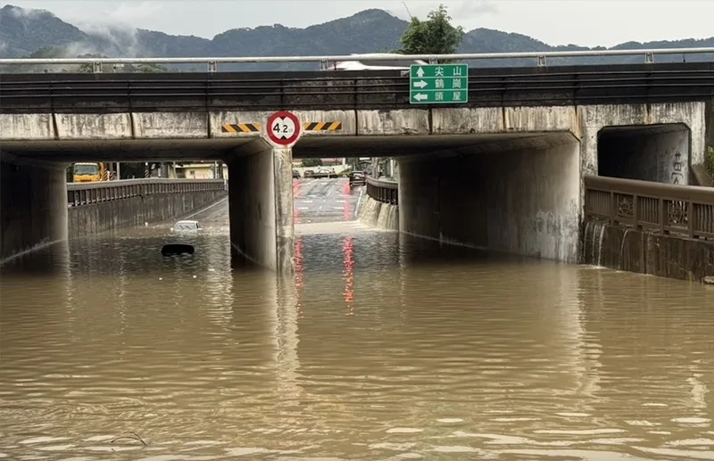 苗栗暴雨！雷雨夜炸多處淹水　泰安鄉下午起停班停課