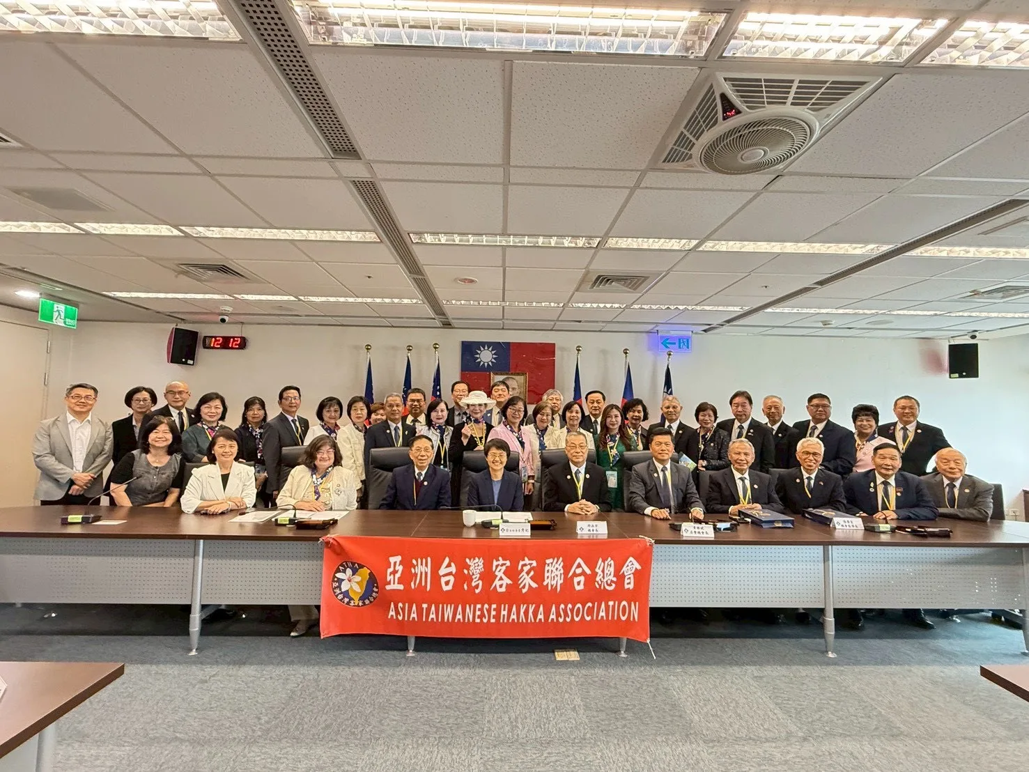 亞洲台灣客家聯合總會拜會客家委員會。客委會提供