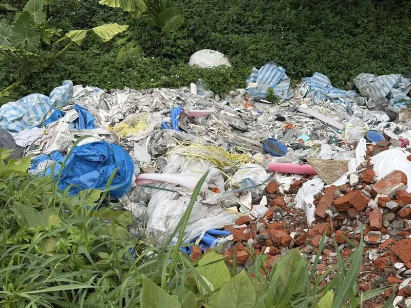 國有山林變垃圾場　苗栗雙峰山旁遭棄置10噸廢棄物