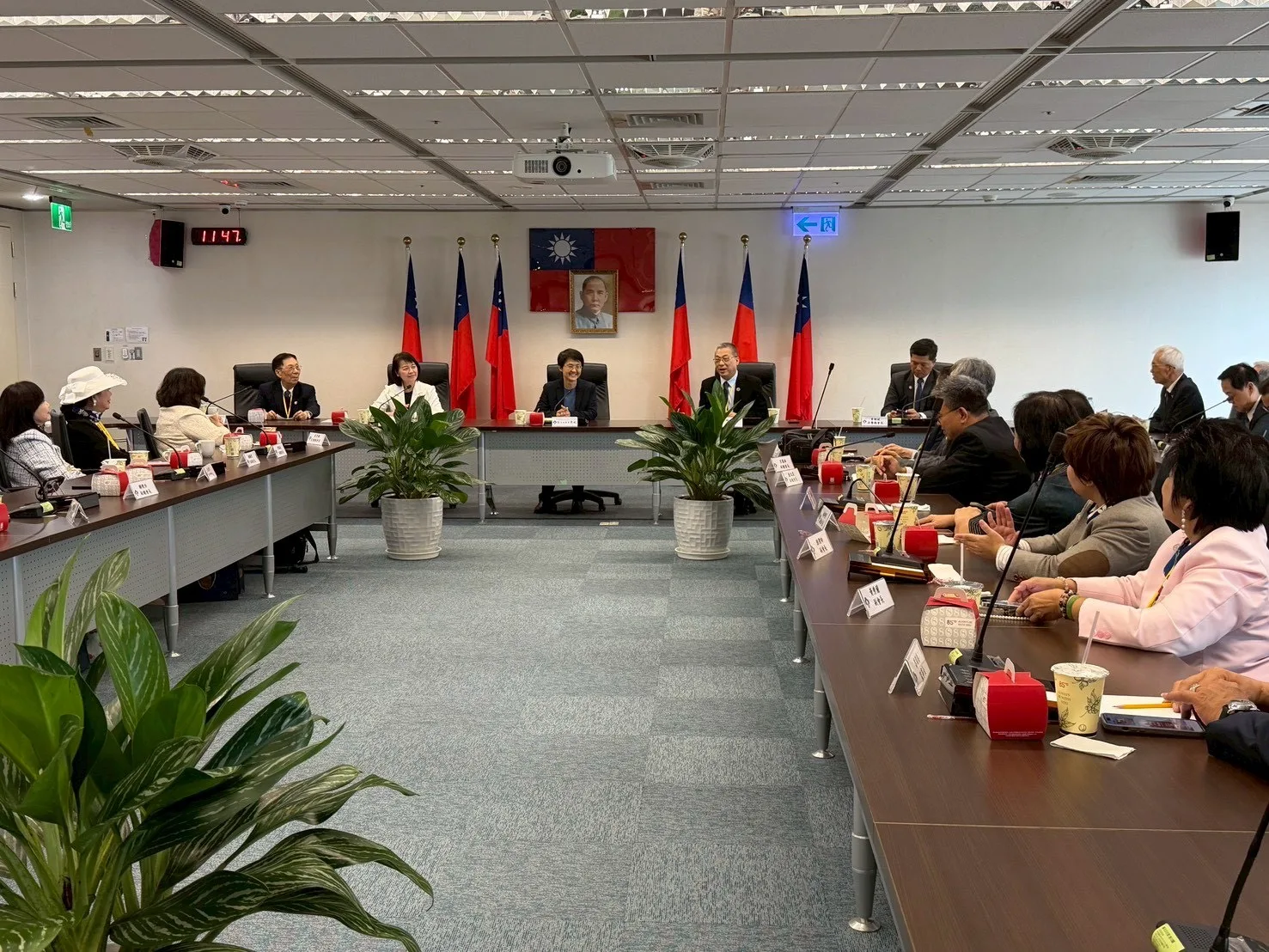 亞洲台灣客家聯合總會拜會客家委員會。客委會提供