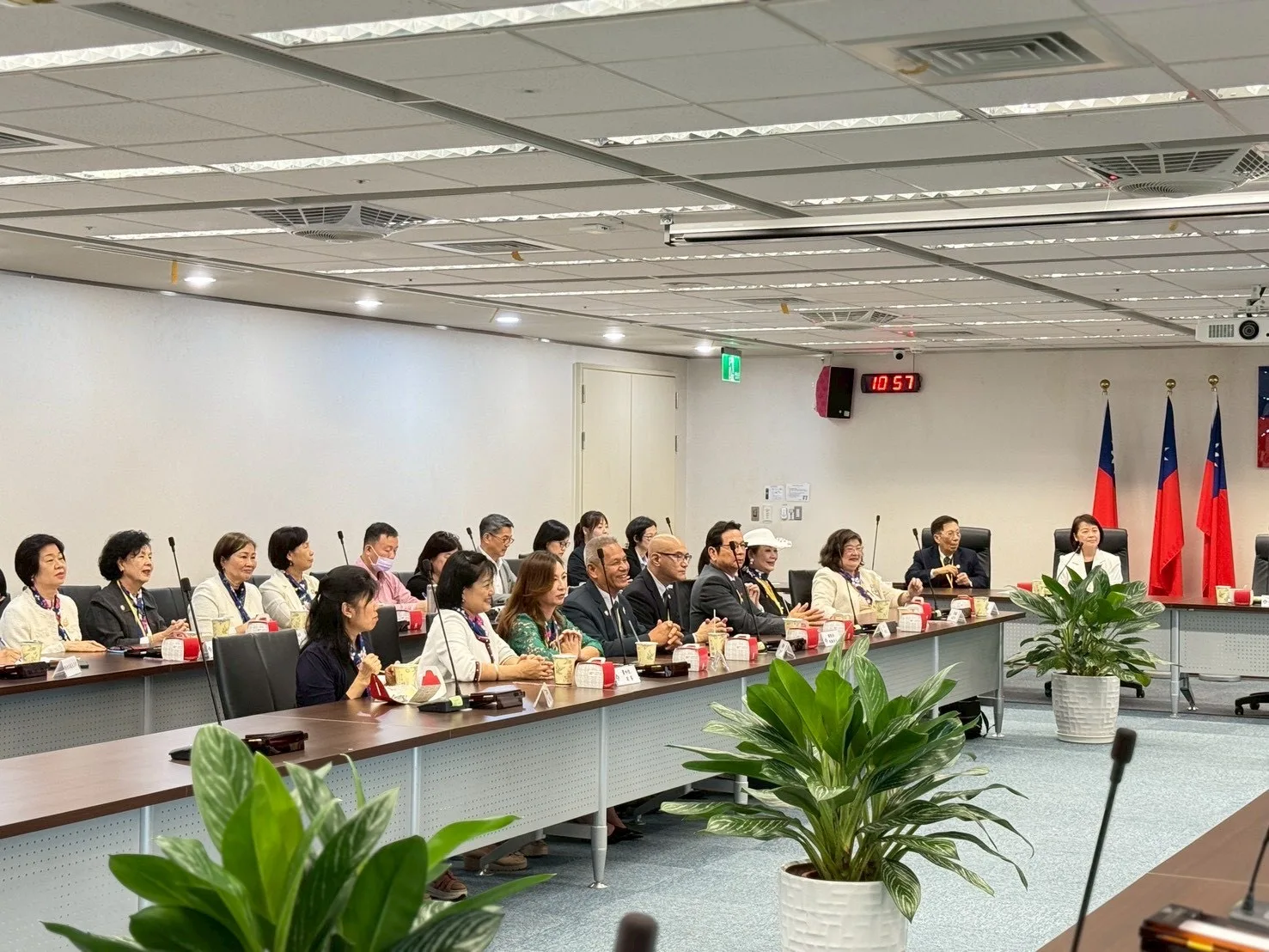 亞洲台灣客家聯合總會拜會客家委員會。客委會提供