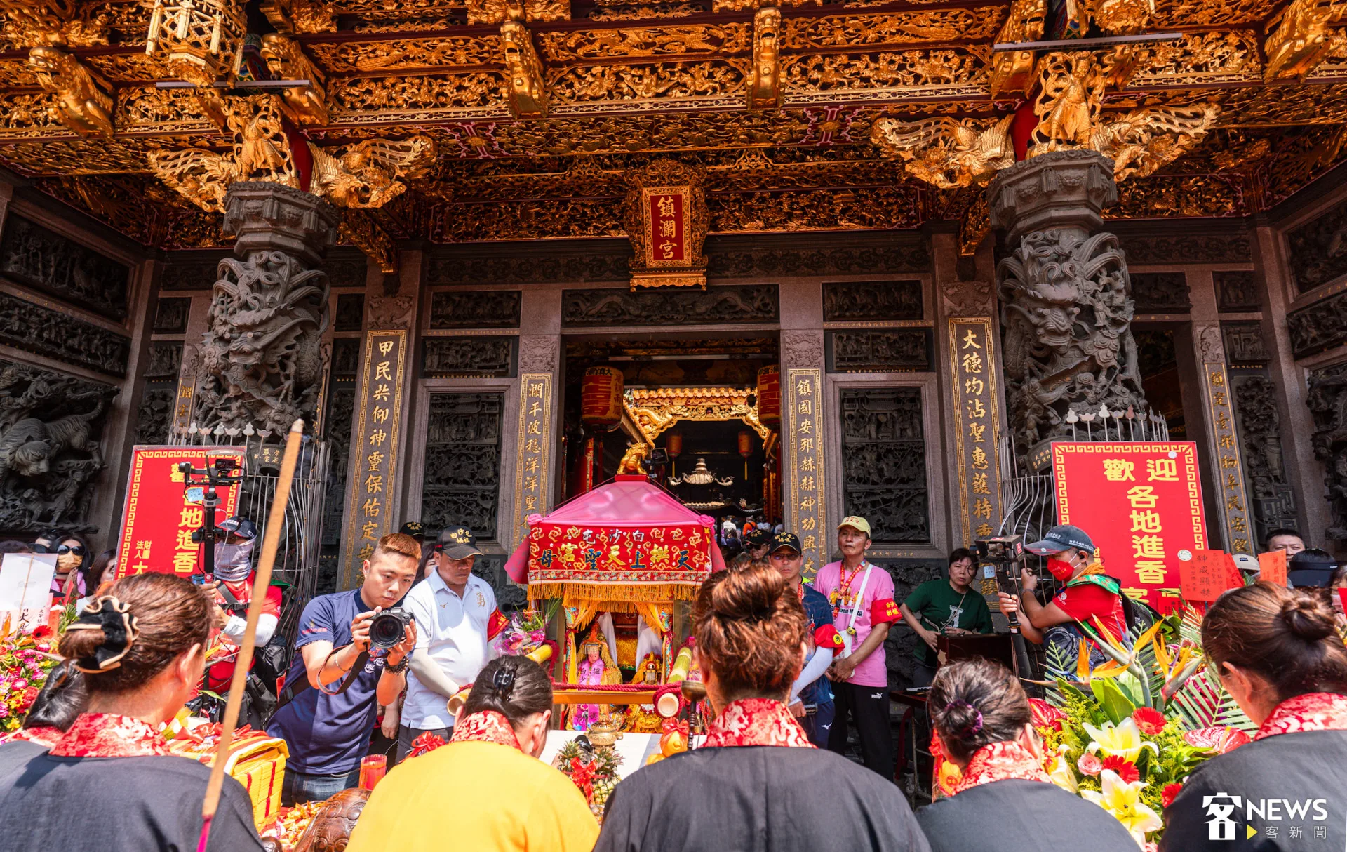 今年則是因為白沙屯新增「爐主媽」隨轎，形成歷史首見的「四媽會」。朱愷元攝