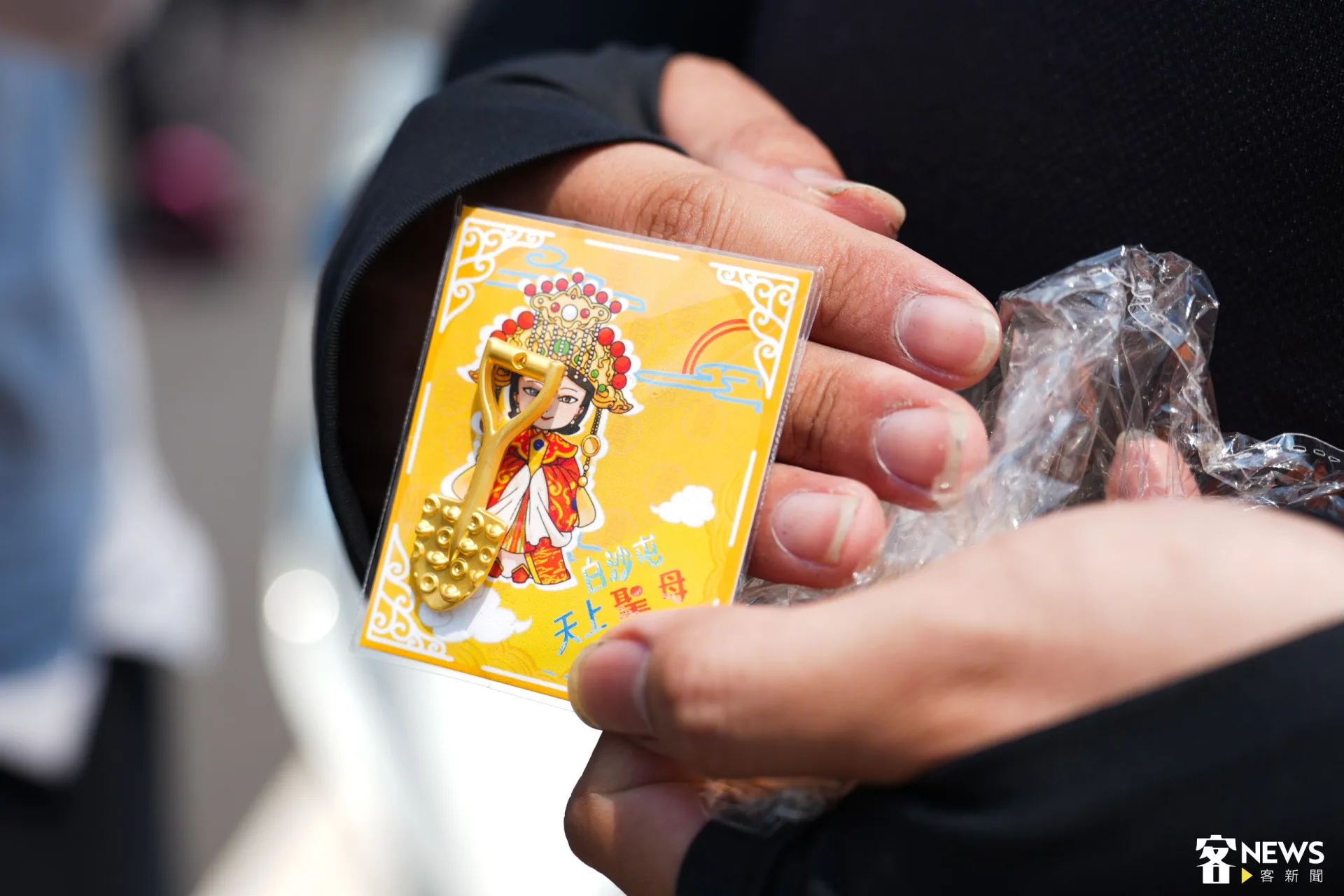 林玟君今年特別準備了70份金鏟子結緣品。蔡依璇攝