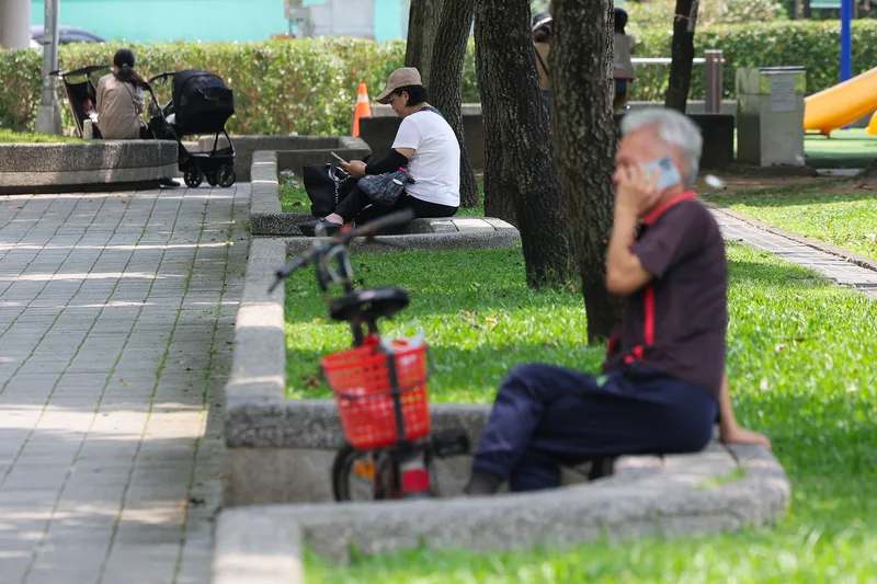 南高屏防高溫　吳德榮：北台灣15日起雨漸增