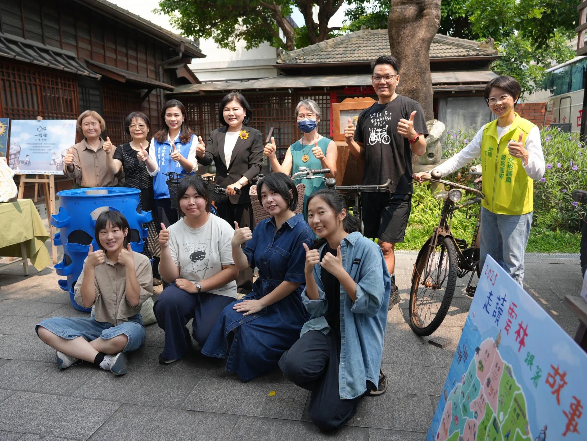 新出版的7本社區繪本，由雲林故事館唐麗芳帶領團隊培育創作者。雲林縣政府提供