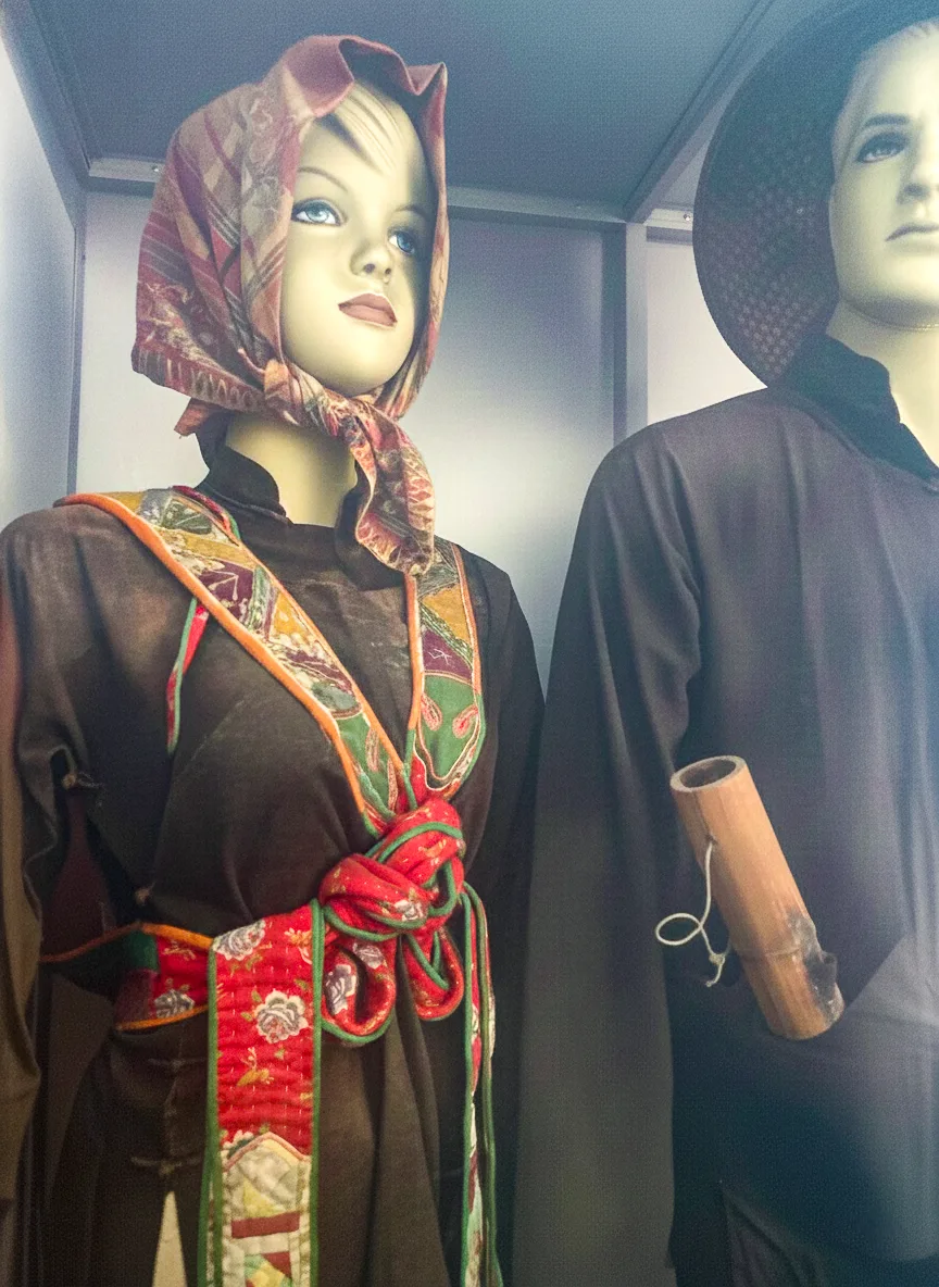 展櫃裡蜑家人傳統服飾。徐俊文攝