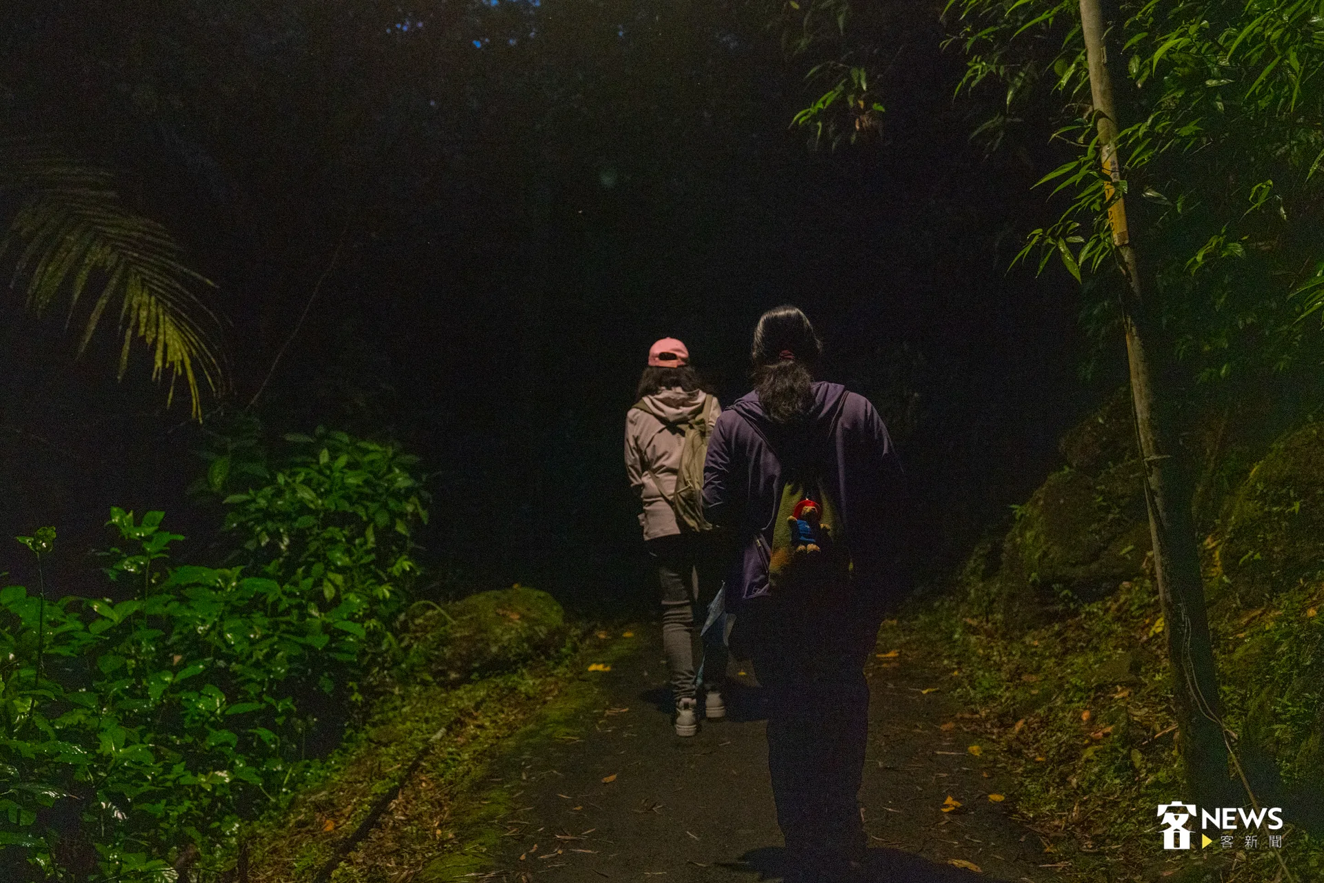 安坑客底小旅行從下午開始一路至夜晚，帶領民眾走入安坑的歷史脈絡。洪藝晅攝