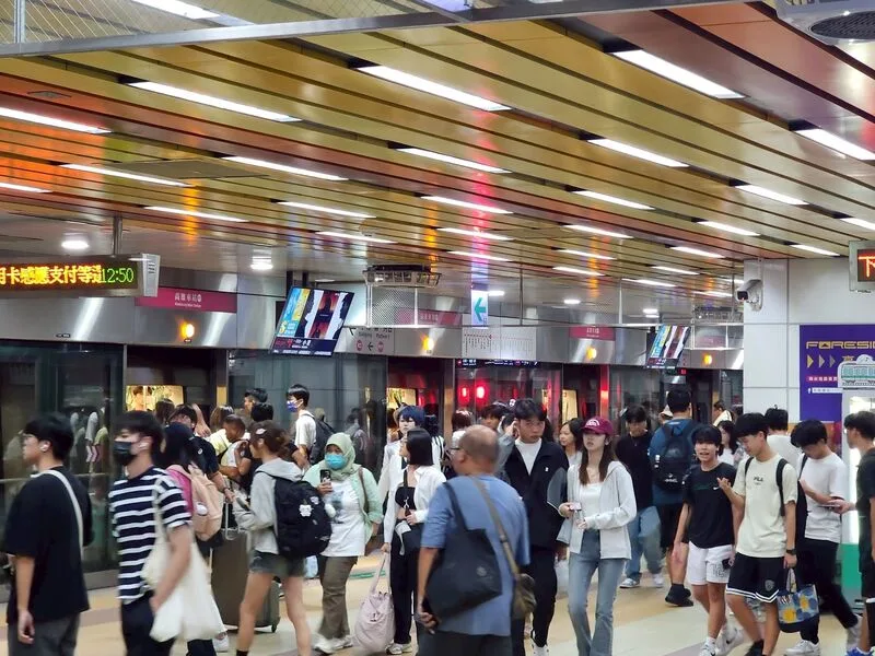 高雄捷運系統運量新高　115年首季日均逾24萬人次