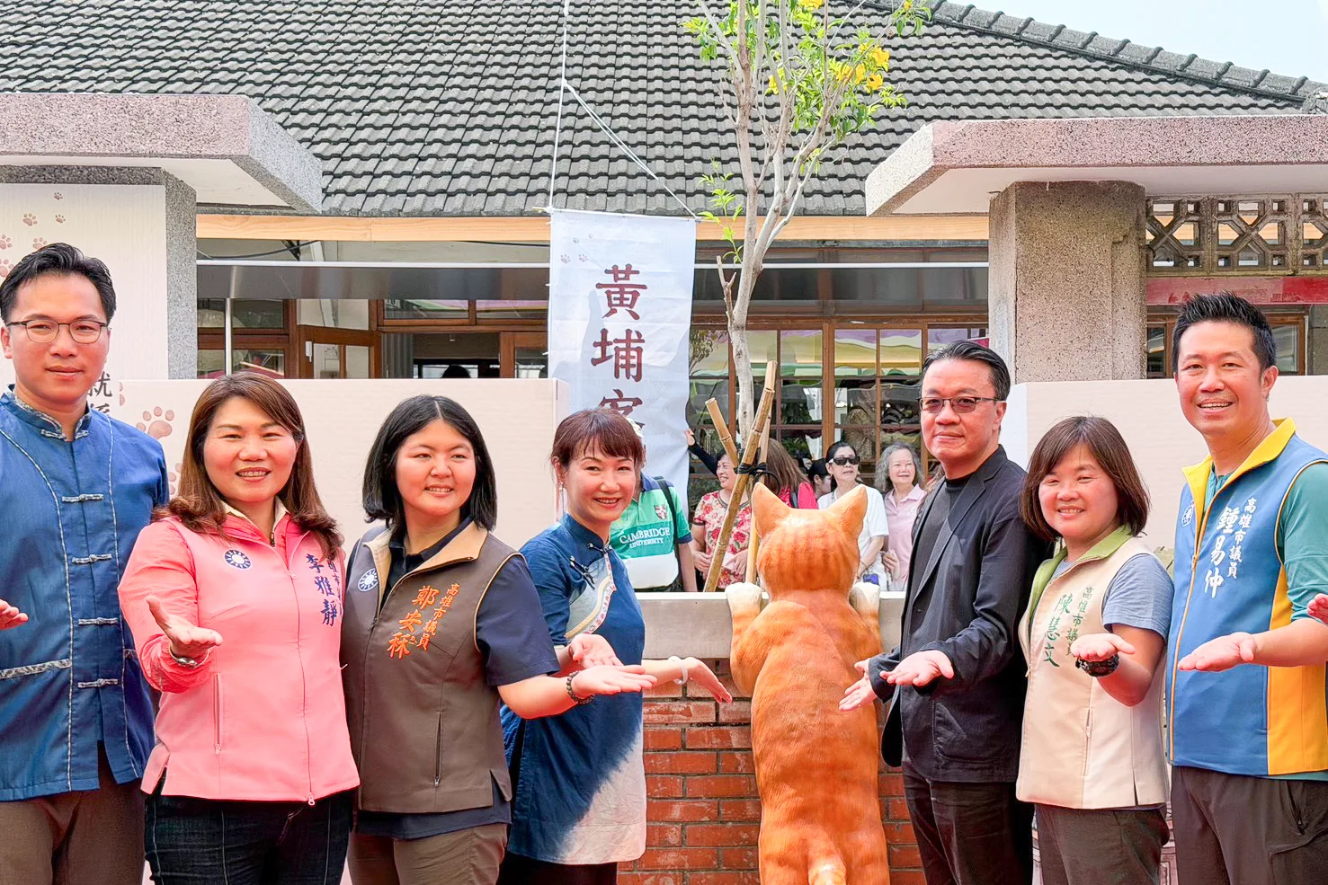 公共藝術貓咪銅雕由山進藝術劉富祥老師製作。高雄市客委會提供