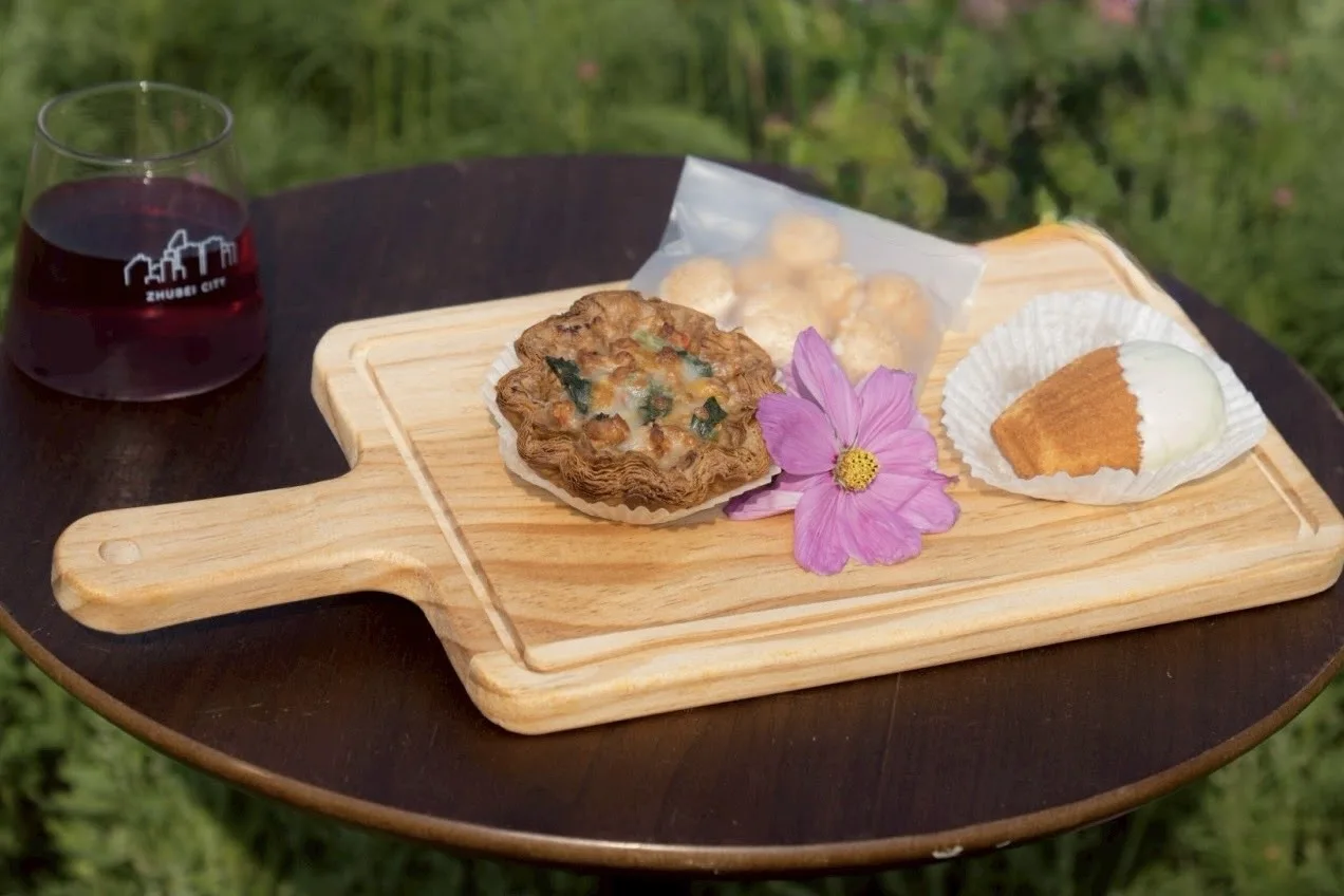 春日慢宴野餐體驗：春日花序午茶。竹北市公所提供