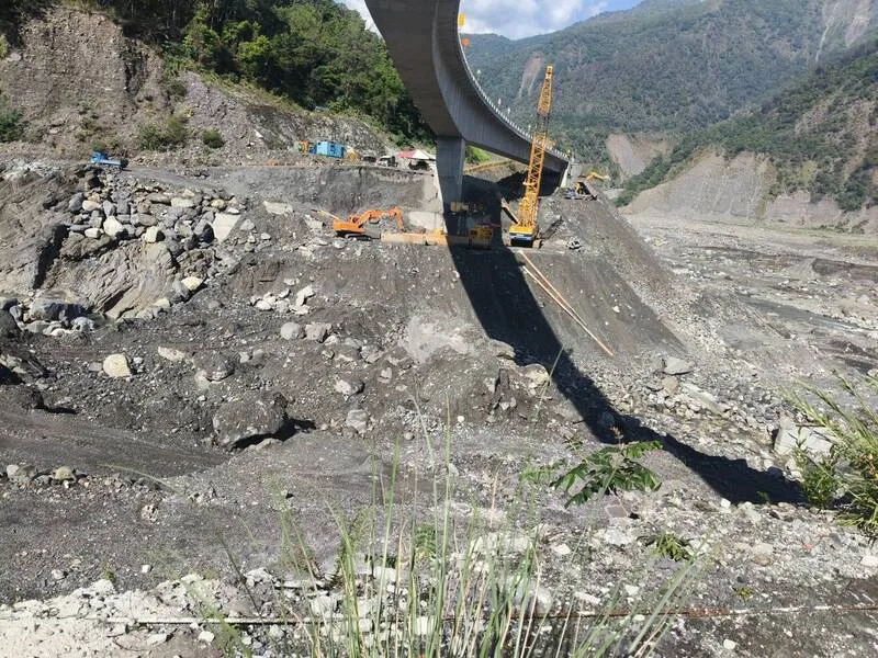 南橫瓦筏哈橋墩基礎裸露　公路局：加固施工確保汛期安全