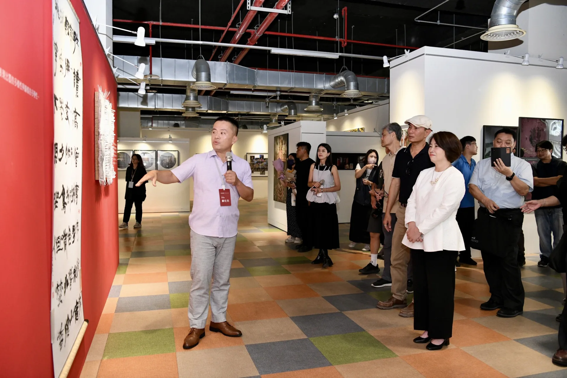 2026年屏東獎徵件開跑，今年總獎金百萬，鼓勵藝術家踴躍投稿。圖為2025屏東獎展覽。翻攝自屏東縣政府文化處臉書粉絲專頁