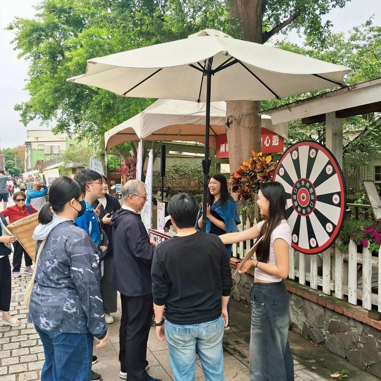 湖口老街桐樂會登場，民眾同樂。竹縣府提供