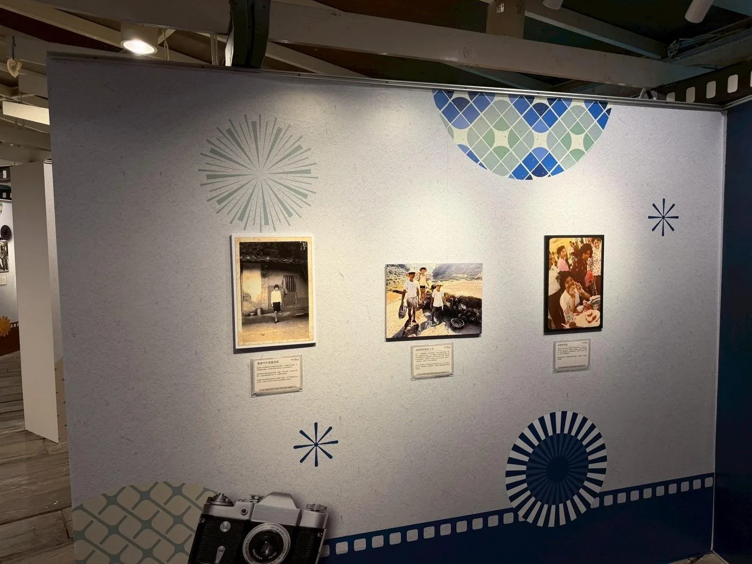 影像展展出130逾件作品，橫跨百年歷史脈絡。北埔鄉公所提供