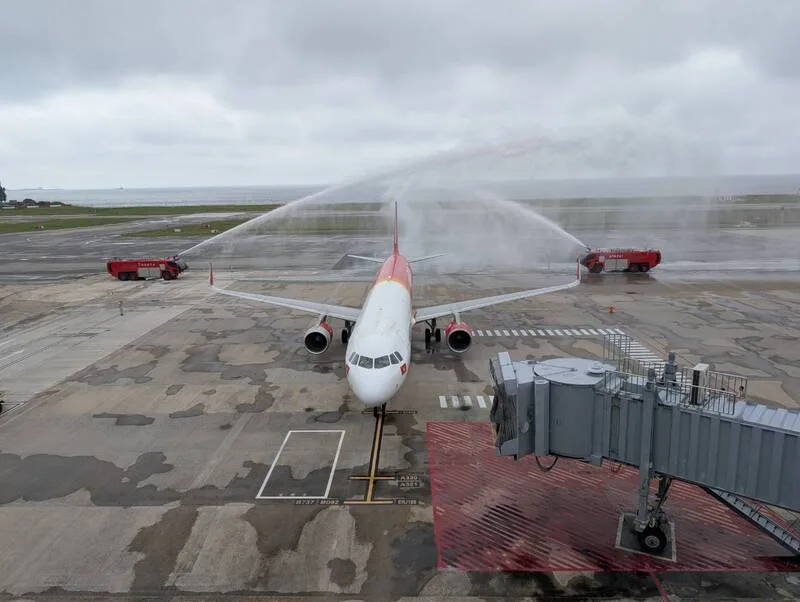 越南芽莊包機抵達金門　縣府：促進國際觀光交流