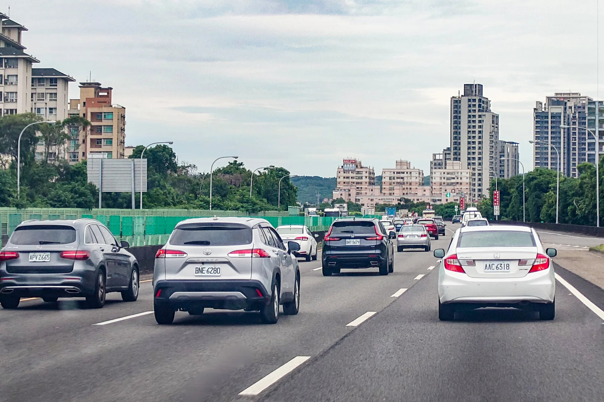 勞動節連假上國道　5/2國5北向恐塞到深夜