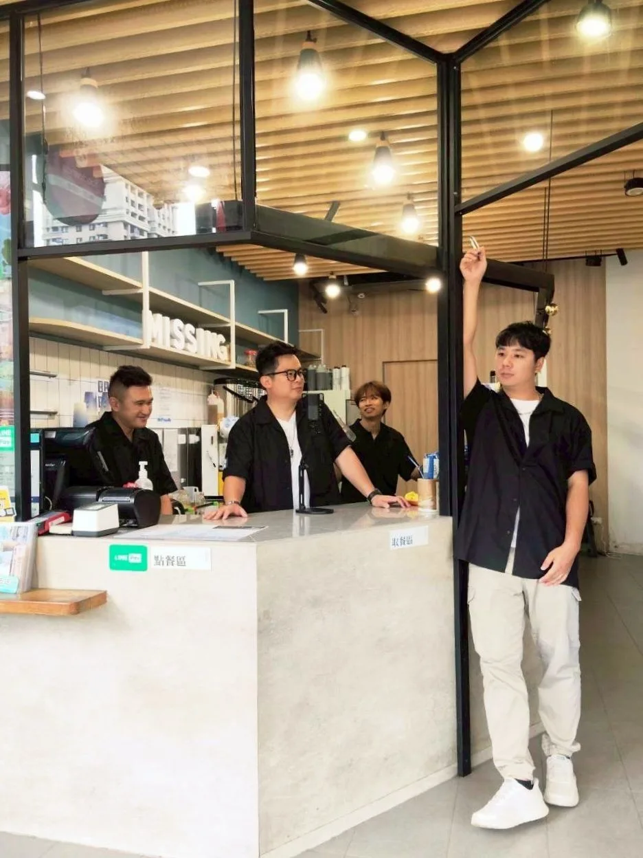 iColor愛客樂與思茶合作推出客家珍奶聯名飲品。圖iColor提供