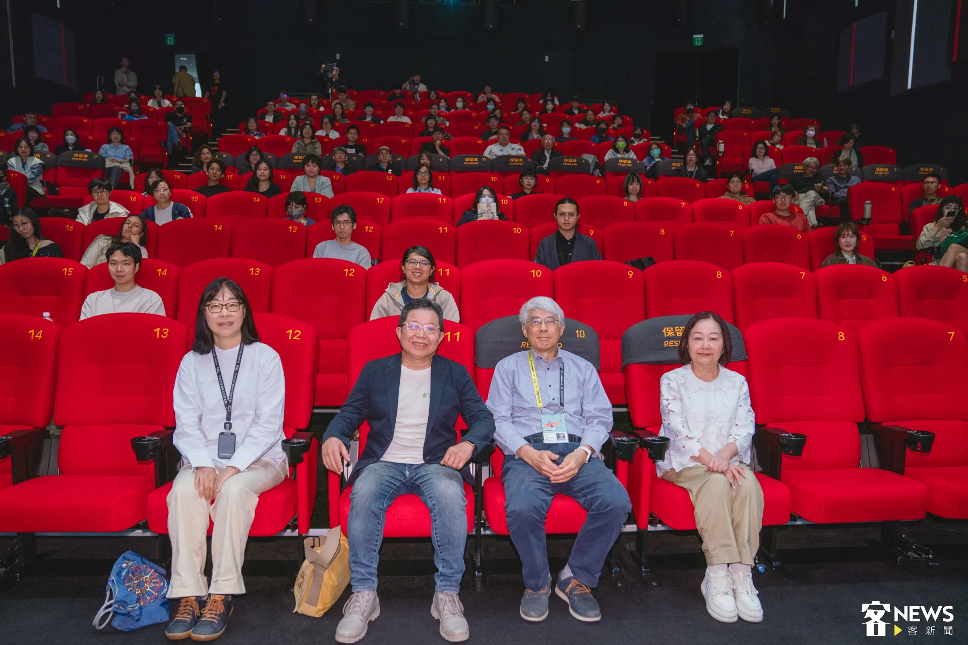 戒嚴時去總統府前舉牌抗議！影視聽中心首映《鹿港反杜邦之後：一些社會運動工作者的畫像》數位修復版，社運份子的熱血重現大銀幕。