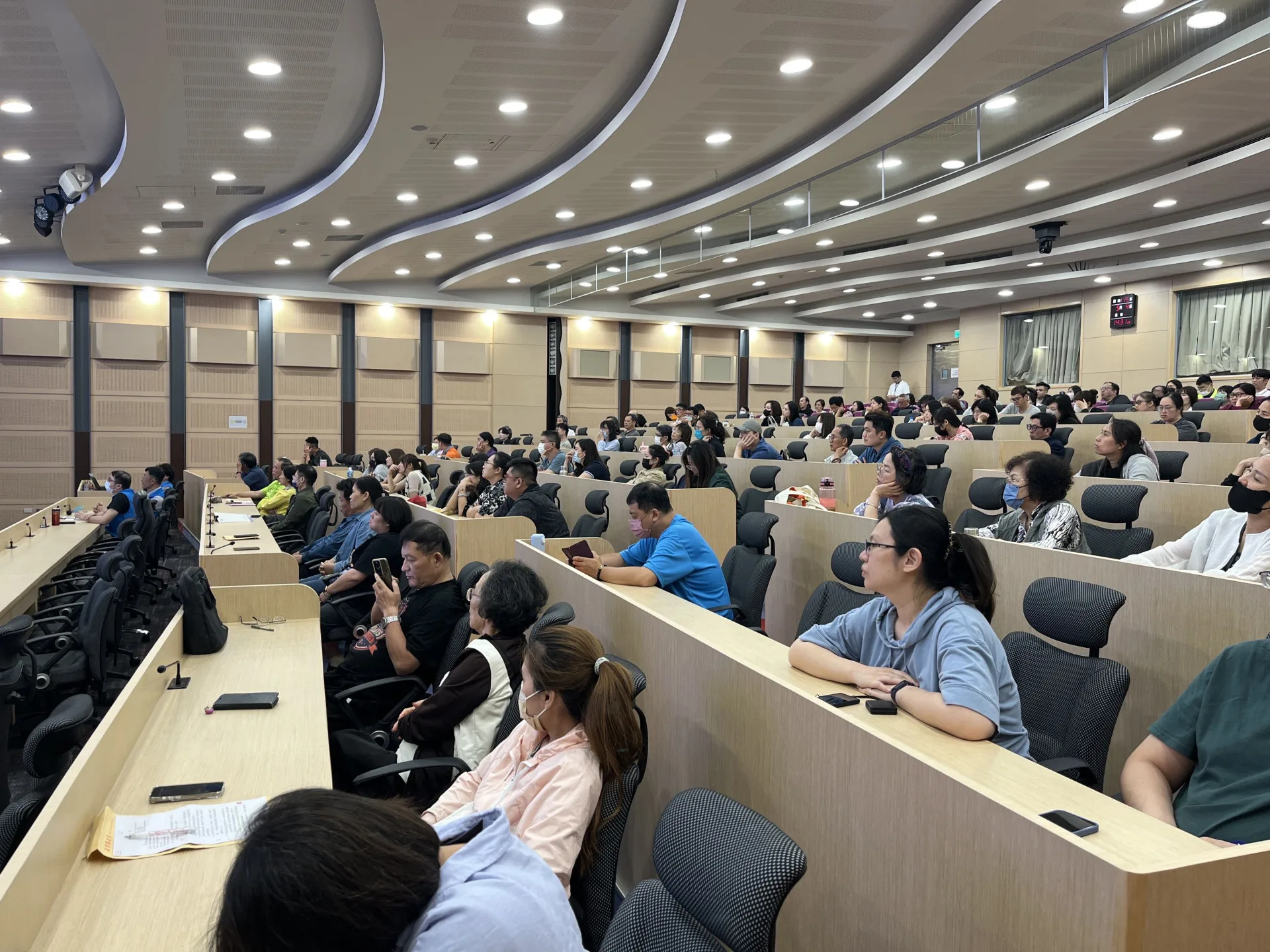 苗栗縣政府日前舉辦苗栗幣特約店家招商說明會，吸引不少店家參與。苗栗縣政府提供